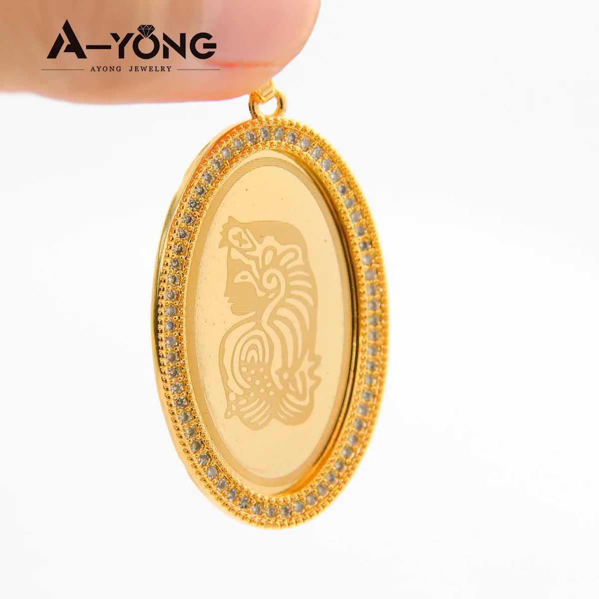 Pingente Oval Banhado a Ouro 18k Estilo Dubai