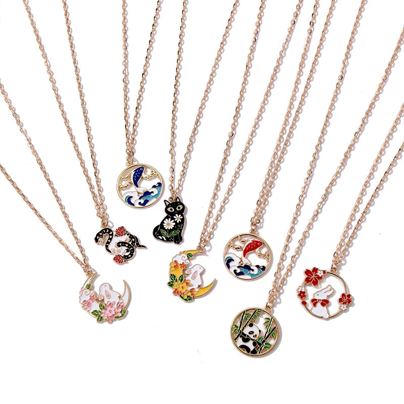Colar Longo Pingente Animais Coloridos Dourado