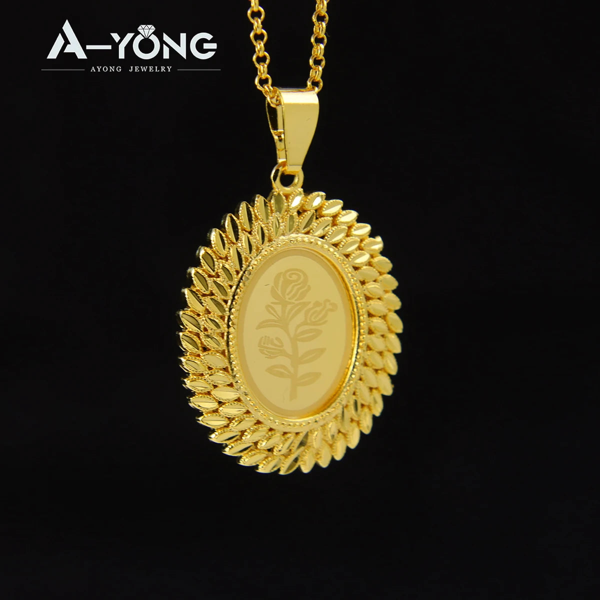 Pingente Oval Banhado a Ouro 18k Estilo Dubai