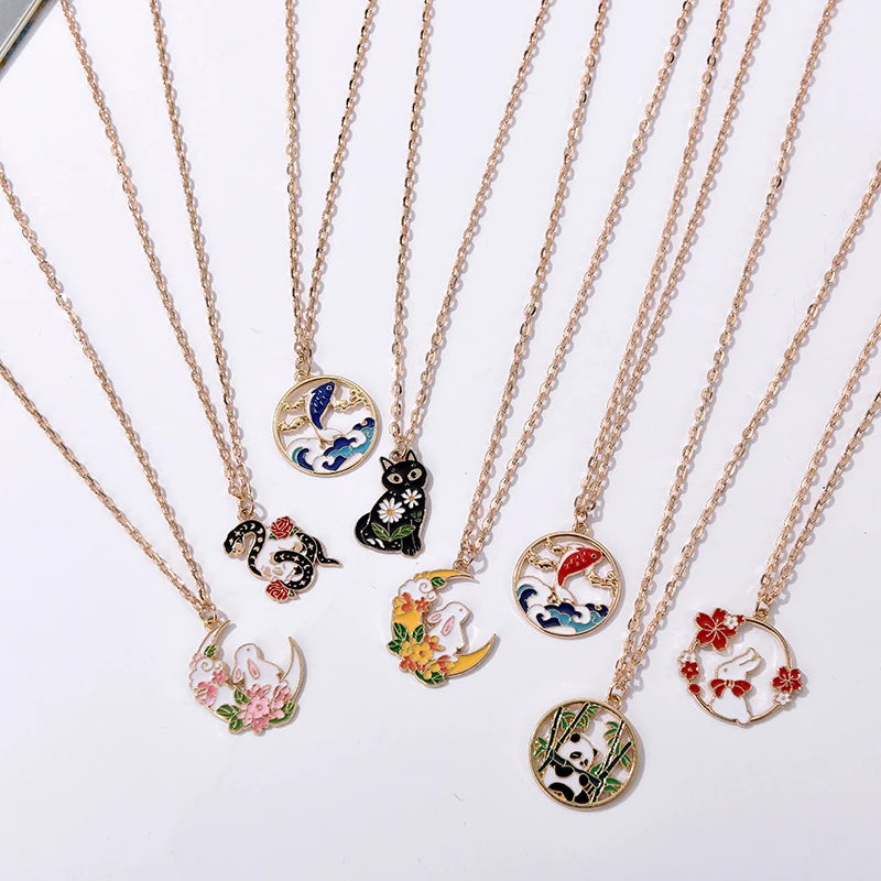 Colar Longo Pingente Animais Coloridos Dourado